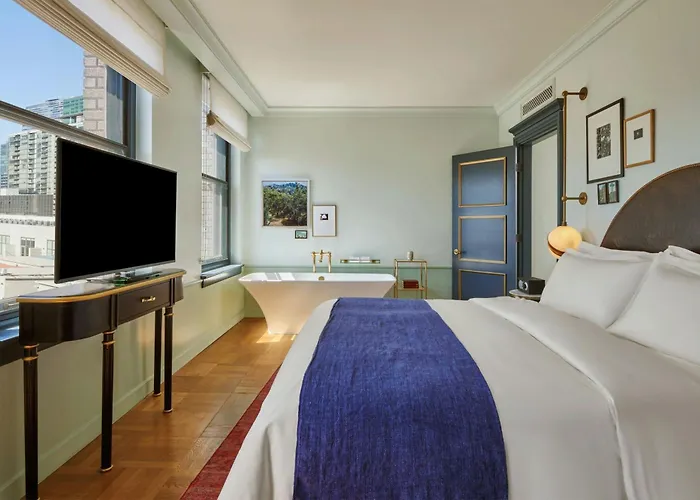 One-Bedroom King Suite