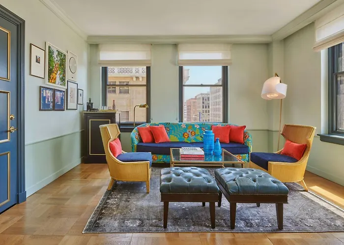 One-Bedroom King Suite