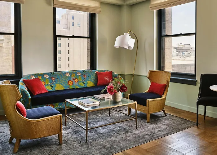 One-Bedroom King Suite